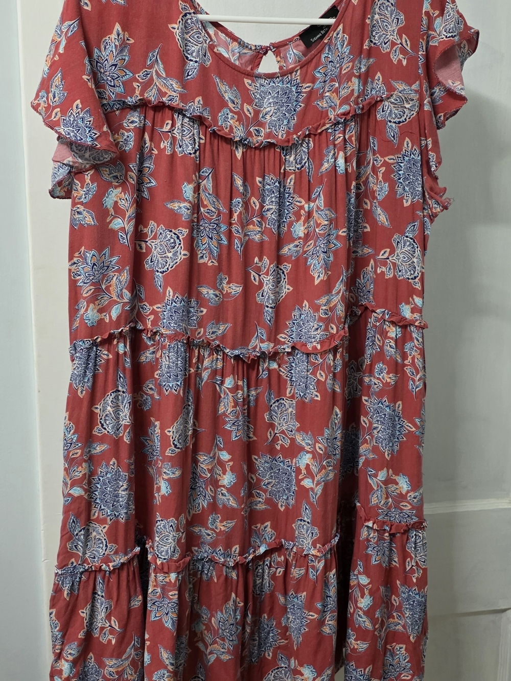 Suzanne Betro Coral Tiered Floral Midi Dress with Blue Print